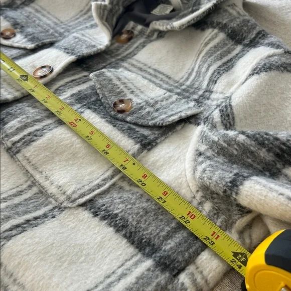 Long Faux Wool Shacket/Jacket Gray & Ivory/White Large Plaid Pattern Lined Large - Picture 11 of 12